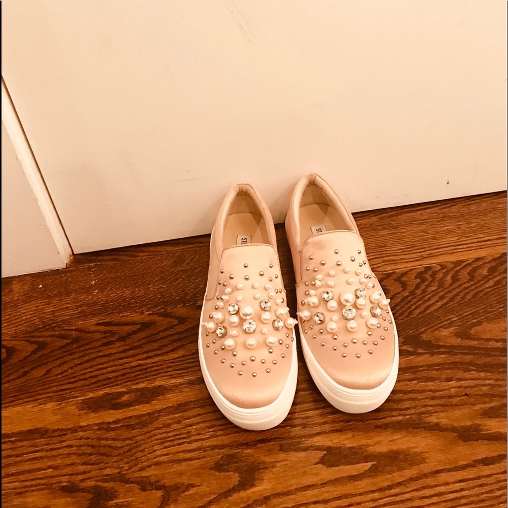 Steve Madden sneakers